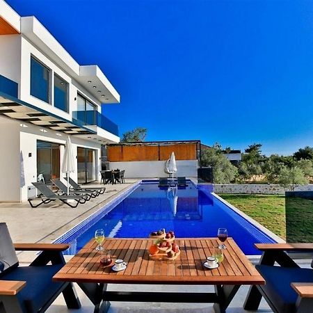 Villa Lycian-Kalkan 3 Bedroom-2 Jakuzzies-Sauna-Turkish Hamam-Huge Private Pool And Lovely Garden Kas Exterior photo